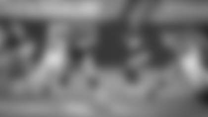 Quarterback Alex Smith drops back to pass in the Washington Football Team's game against the Cincinnati Bengals on Nov. 22, 2020. (Emilee Fails/Washington Football Team)