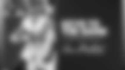 Antonio Gibson follows his blockers and hits a running lane during the Washington Football Team's game against the Dallas Cowboys. (Emilee Fails/Washington Football Team)