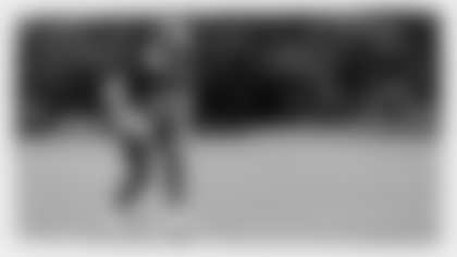 montae_nicholson_brush-centerpiece