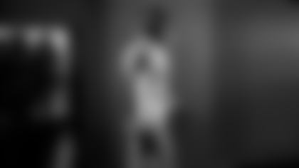 Washington Redskins' Reed Doughty runs onto the field before an NFL football game against the Philadelphia Eagles, Sunday, Dec. 23, 2012, in Philadelphia. (AP Photo/Matt Slocum)