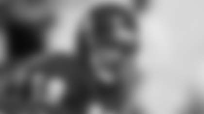 Chicago Bears linebacker Ron Rivera (59) sets for play against the Miami Dolphins on Sept. 4, 1988. (AP Photo / Al Messerschmidt)