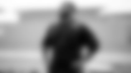 Notes-Antwaun-Woods-Welcomes-D-Line-Competition-hero