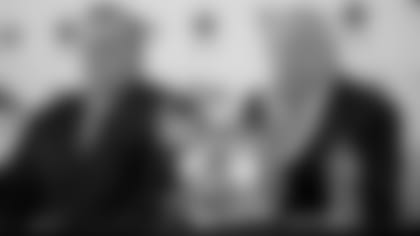 Jones-Opens-Up-About-The-Jason-Garrett-Decision-hero