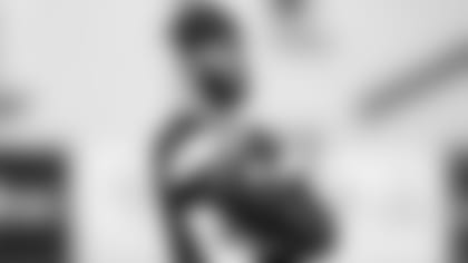 Barr-Chose-Dallas-Because-‘This-Is-A-Contender’-hero