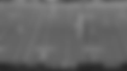 Tyler Smith's road-grading block paves way for 27-yard rush by Ezekiel Elliott