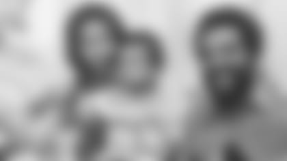 Jones-Family-Issues-Statement-On-Janet-Hill-hero