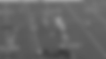 Micah Parsons hunts Jones down to secure his 11th sack of '22