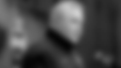 How-Does-Mike-McCarthy-Prep-For-The-Unknown--hero