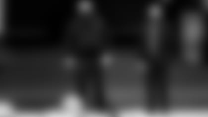 Mailbag-What’s-The-Better-Way-To-Build-A-Team-hero