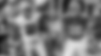 Mutual-Respect-Between-Elliott-Saquon-Barkley-hero