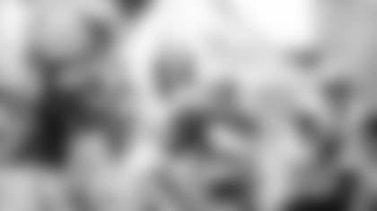 Zeke’s-High-Praise-For-Tyler-Smith--'Dude-Is-Strong'-hero