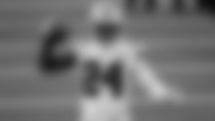 Reports-Awuzie-Agrees-To-Deal-With-Bengals-hero