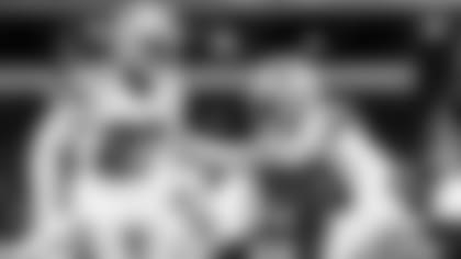 Diggs-Learning-From-Both-Of-His-“Big-Brothers”-hero