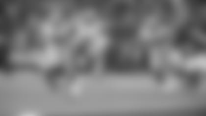 Mailbag-Dak-Running-Lawrences-Pressure-hero