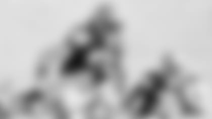 Star-of-the-Day-First-Appearance-For-Rookie-LB-hero