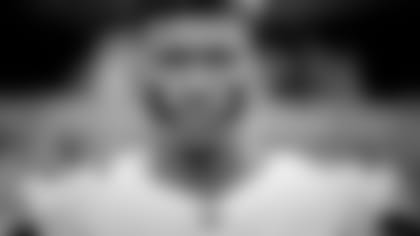 Jones-Expects-David-Irving-To-Make-Debut-Sunday-hero