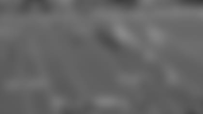 Prescott is perfectly accurate on 15-yard sideline strike to Lamb