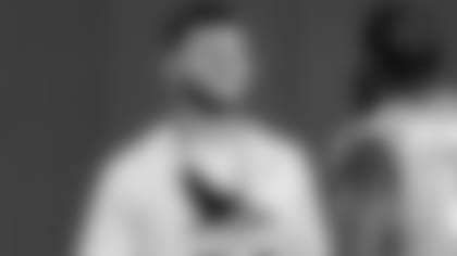 Mailbag-A-Farley-Hypothetical;-Drafting-A-RB-hero