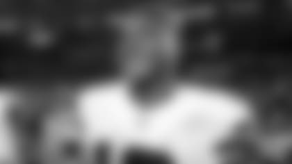 Amari-Cooper-Signs-hero