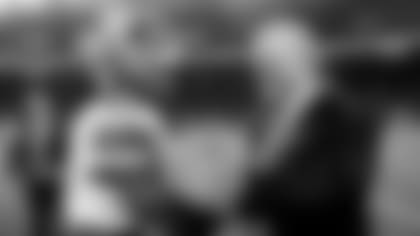 Cowboys-Expect-To-“Talk-Business’-With-Zeke-hero