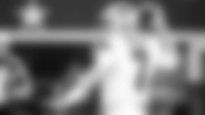 Jerry-Jones-No-Interest-In-Available-Backup-QBs-hero