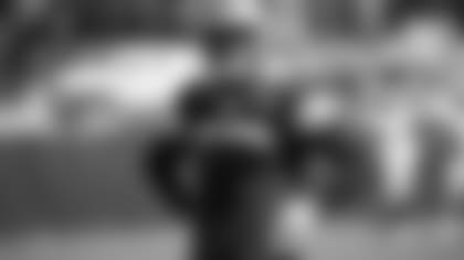 Robert-Quinn-Wont-Overhype-Facing-Old-Team-hero