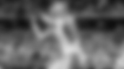 Dallas Cowboys tight end Blake Jarwin (89) catches the ball during an NFL Wild Card football game against the Seattle Seahawks, Saturday, Jan. 5, 2019 in Arlington, Texas. (Sam Hodde via AP)