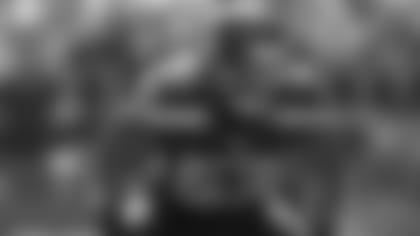 Gifford-To-IR-Cowboys-Sign-LB-For-Depth-hero