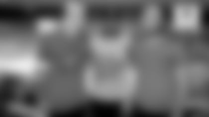 CowBuzz-Sweet-Gift-For-D-Law-Stars-Support-hero