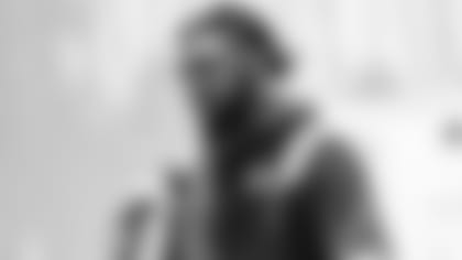 Trevon-Diggs-overcome-with-emotion,-wants-‘to-be-perfect’-CB-for-Cowboys-HERO