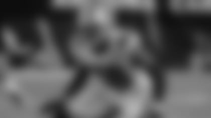 Jabril-Cox’s-Progress-Further-Strengthens-LB-Group-hero