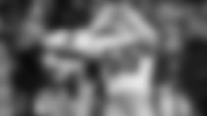 Does-The-Sean-Lee-News-Affect-LB,-LVE’s-Future-hero