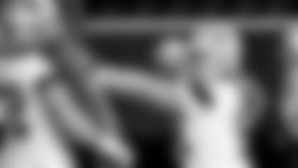 Connor-Williams-Offseason-Is-Worth-The-Weight-hero