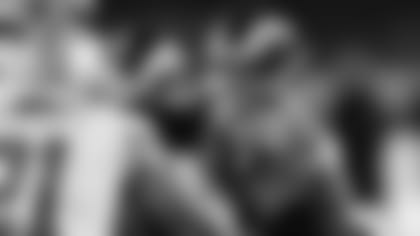 Focus-Shifts-on-Stopping-Elite-Aaron-Donald-hero