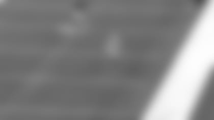 Anthony Brown reads Mike Glennon's eyes for pick-six