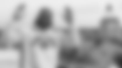 CowBuzz-Class-In-Session-For-Jaylon-Smith-hero