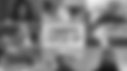 Cowboys-Catch-Up-Senior-to-Super-Time-To-Bowl-her0