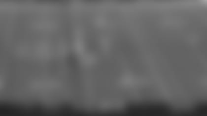 Noah Brown's full extension on leaping fingertip catch results in Cowboys first down