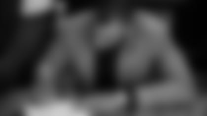 Actions-Speak-Louder-Than-Words-In-Signing-Dak-hero