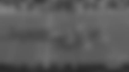 Dak Prescott drops a 26-yard dime to CeeDee Lamb