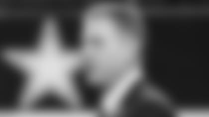 Aikman-Compares-Diggs-To-Facing-Deion-in-1990s-hero