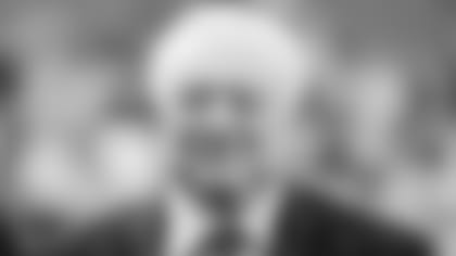 Jerry-Jones-Hints-At-OC-Move-Other-Notes-center