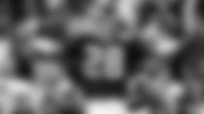 Super-Bowl-Tale-More-To-Walls-Than-Picks-hero