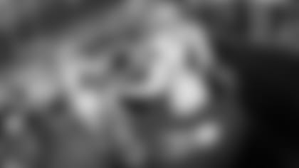 Spagnola-Let-Those-Red-Kettle-Bells-Ring-On-hero