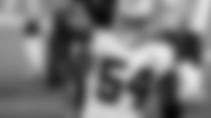 Jaylon-Smith-Undergoes-Wrist-Surgery-hero