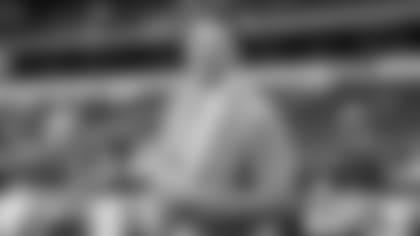 5PB-Romo-Hits-5-Hot-Topics-From-Super-Bowl-hero