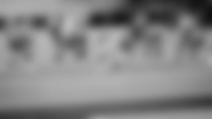 Cowboys-O-Line-Offers-Support-For-Frederick-hero