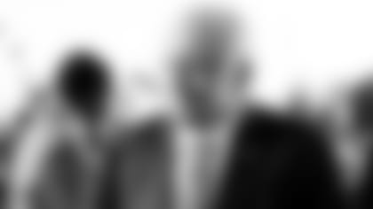 Jerry-Jones-Receives-“Distinguished-American”-Award-hero