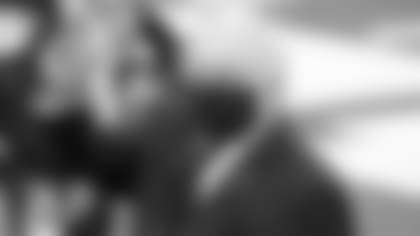 Cowboys-Gift-$1-Million-of-Resources-to-HS-Football-hero