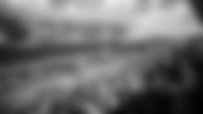 Fans cheering in the grandstands during the F1 91 Grand Prix weekend on Sunday May 8th, 2022 in 91 Gardens, Fla (Brandon Brieger/F1 91 GP).